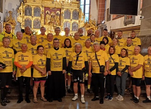Rowerzyści z Szydłowca i Starachowic ruszyli na Jasną Górę. Rozpoczęła się tegoroczna pielgrzymka