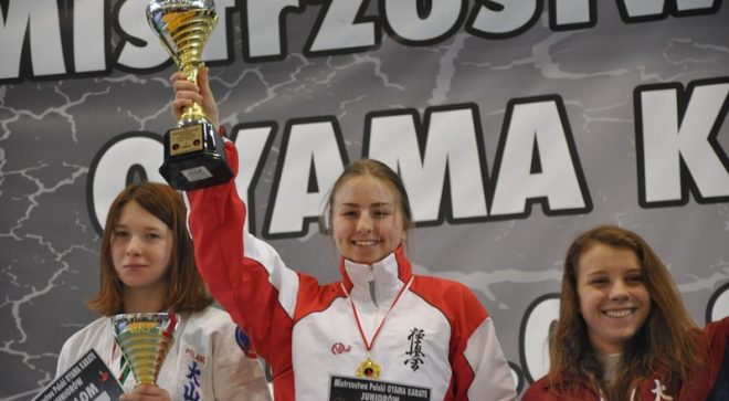 Sylwia Szymkiewicz z Szydłowca mistrzynią Polski w karate!