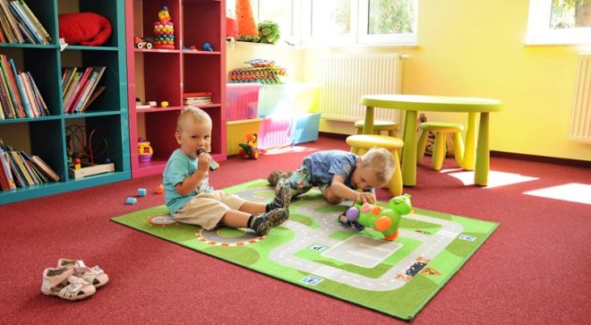 Maluchy świetnie bawiły się w Regionalnym Centrum Biblioteczno – Multimedialnym