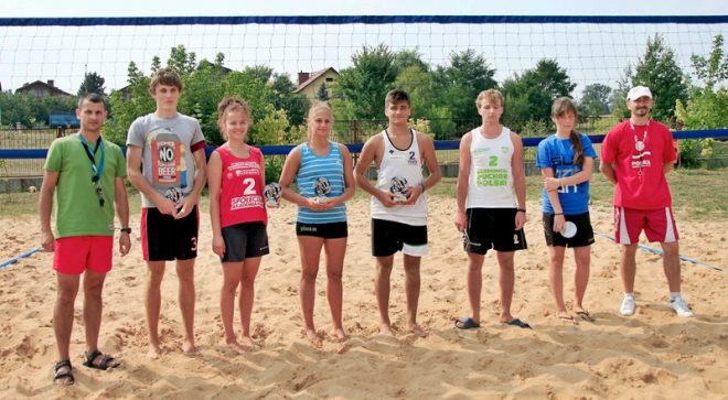 7 par mikstów w siatkarskim zakończeniu wakacji