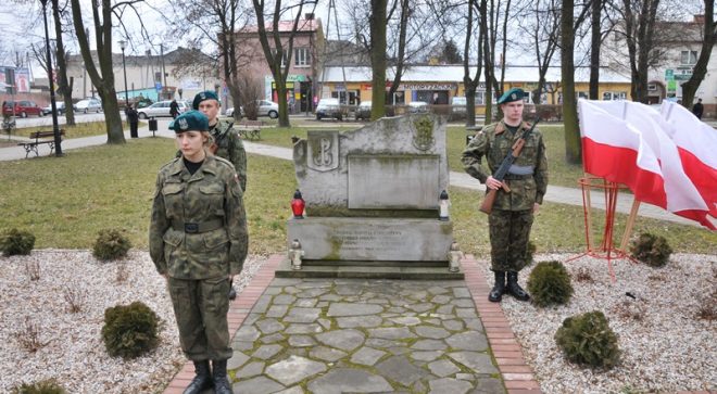 Cześć i chwała bohaterom!