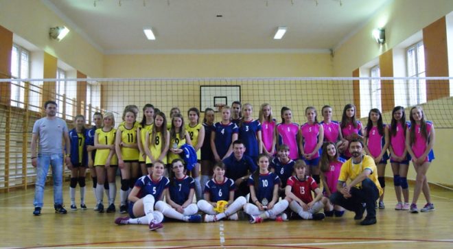 Grały o puchar prezesa Rodzinnej Akademii Sportu