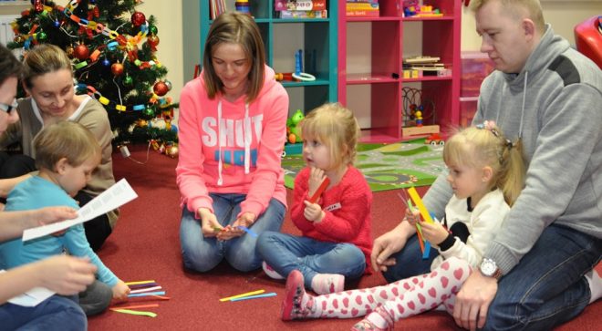 Kolorowe zabawy w Bibliotecznej Akademii Malucha