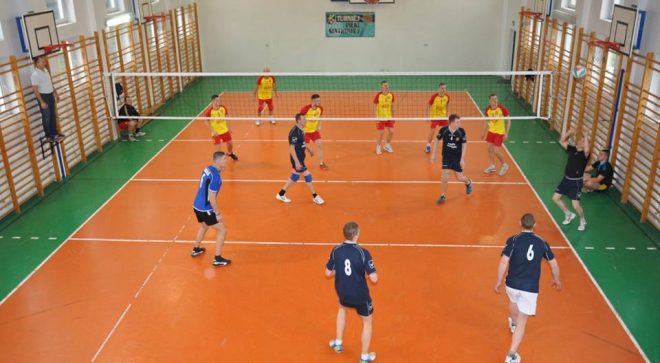 Zagrali w siatkówkę o puchar wójta