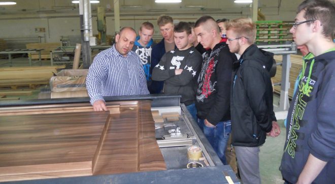 Wycieczka do zakładu stolarskiego
