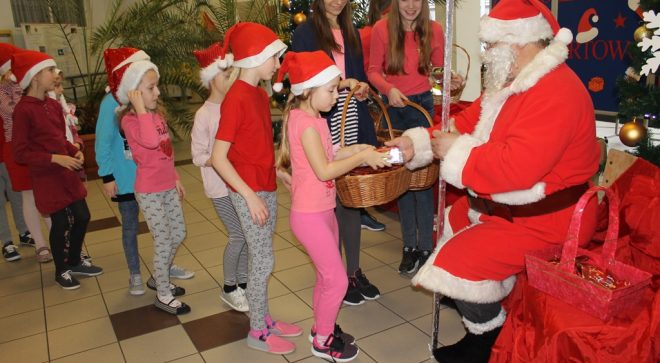 Mikołaj w Zespole Szkół im. Jana Pawła II w Szydłowcu