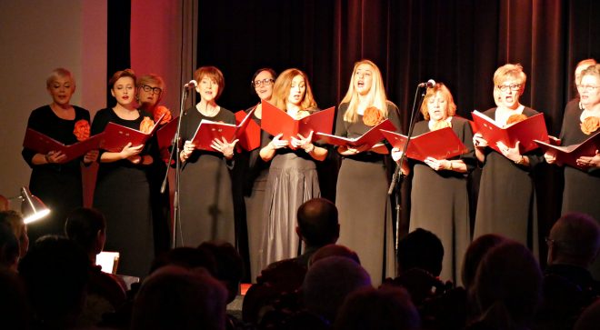 „Jasność nawiedziła świat”