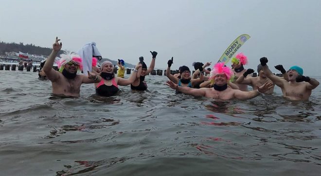 „Ekipa Lodowcowa” wykąpała się w lodowatym Bałtyku