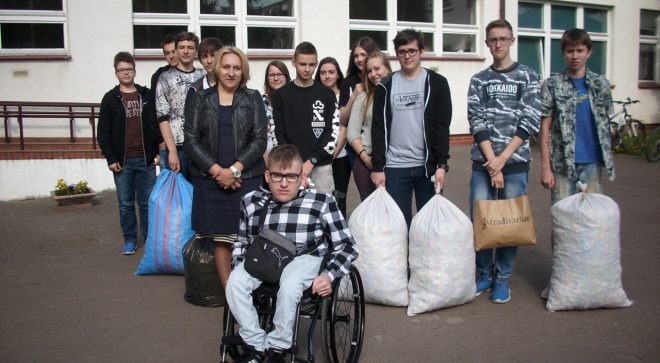 Zbierając nakrętki pomagamy nie tylko przyrodzie