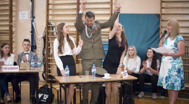 Historyczne wędrówki po Ziemi Szydłowieckiej i po Niepodległej, czyli konkursowe zmagania młodzieży