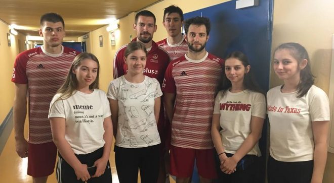 Uczniowie z Szydłowca uczestniczyli w treningu kadry siatkarskiej