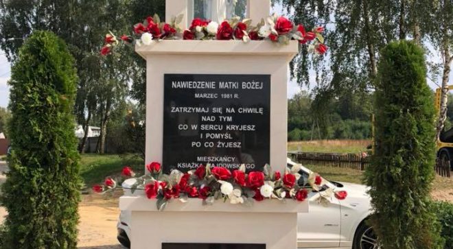 Z okazji 100-lecia niepodległości odnowili figurkę