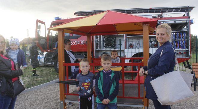 W Gąsawach Plebańskich otworzyli nowy plac zabaw