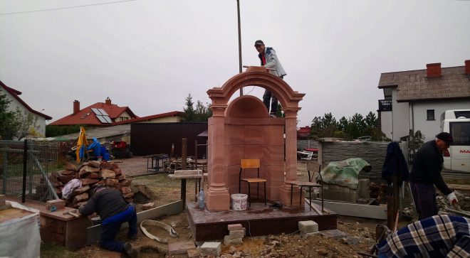 Mieszkańcy osiedla na zalewem postawili figurę Matki Boskiej