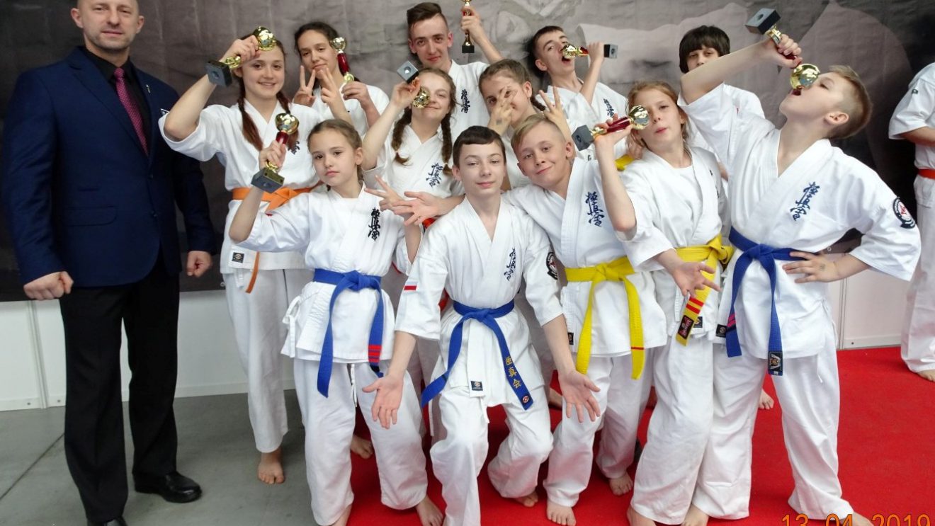 8 medali na turnieju w Kielcach