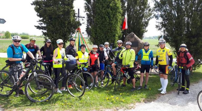 Rowerzyści wciąż na szlaku