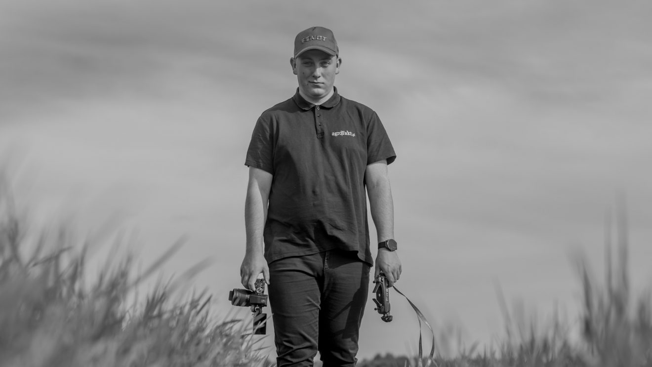 Z aparatem po polu – czyli o pasji Tomasza