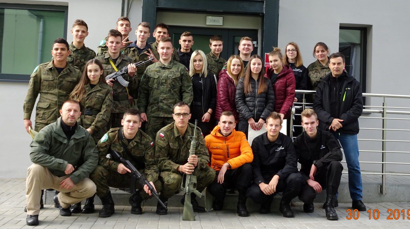 Strzelanie bojowe Strzelanie bojowe