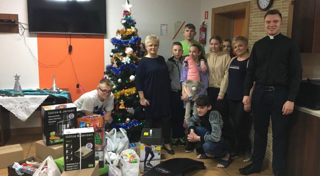 Świąteczne prezenty dla dzieci z Łazisk