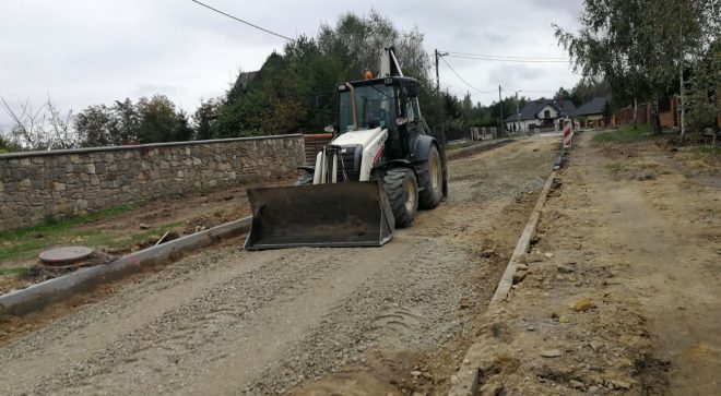 Końcowa faza budowy ulicy Podzamcze