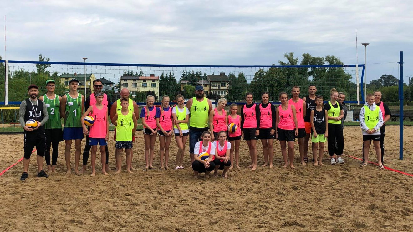 Zapraszamy na siatkarski turniej rodzinny Zapraszamy na siatkarski turniej rodzinny