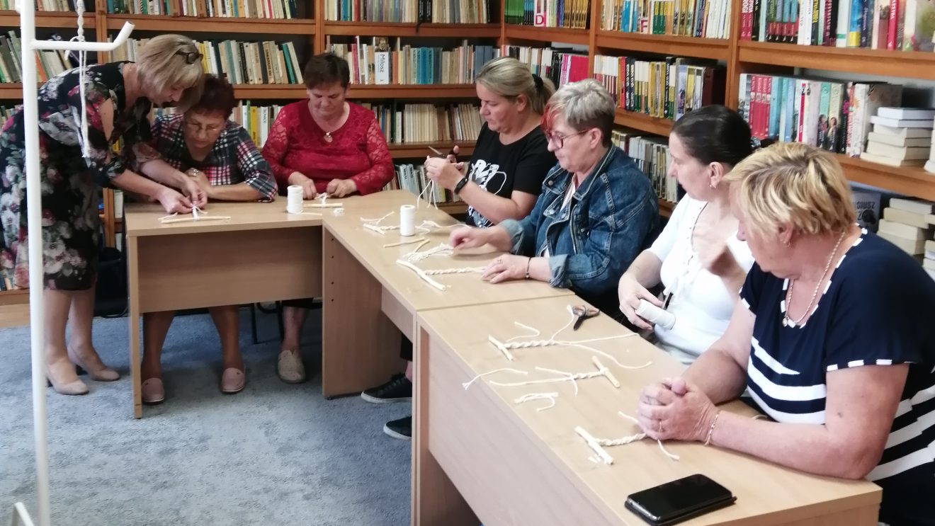 Warsztaty makramy w Mirowie