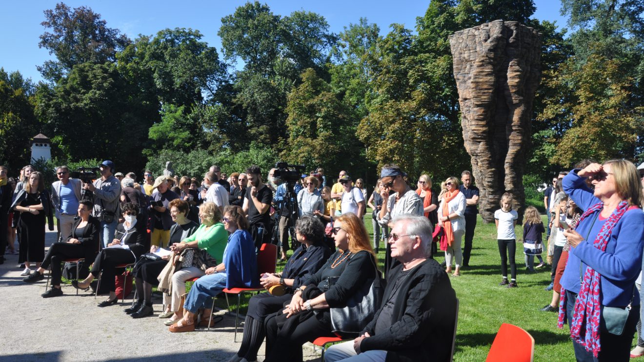 Monumentalne rzeźby Ursuli von Rydingsvard