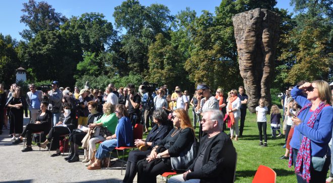 Monumentalne rzeźby Ursuli von Rydingsvard