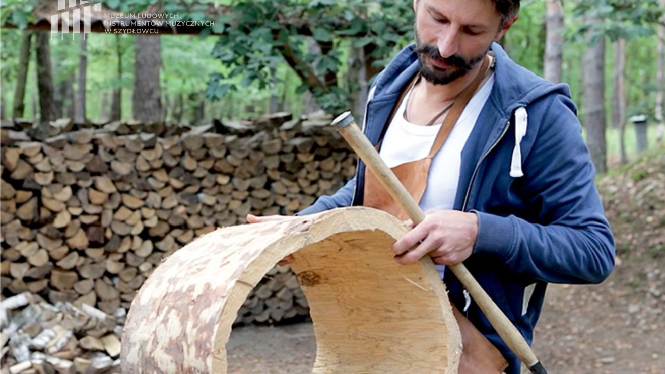 „Trochę weblem, trochę ośniakiem”. Jak powstają instrumenty muzyczne?