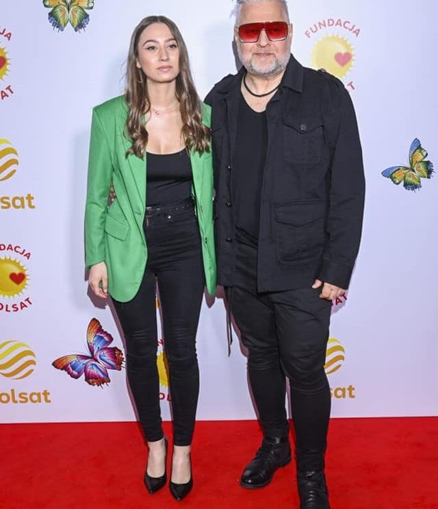 Zuza Gadowska zaśpiewała z tatą Arturem na koncercie Fundacji Polsat