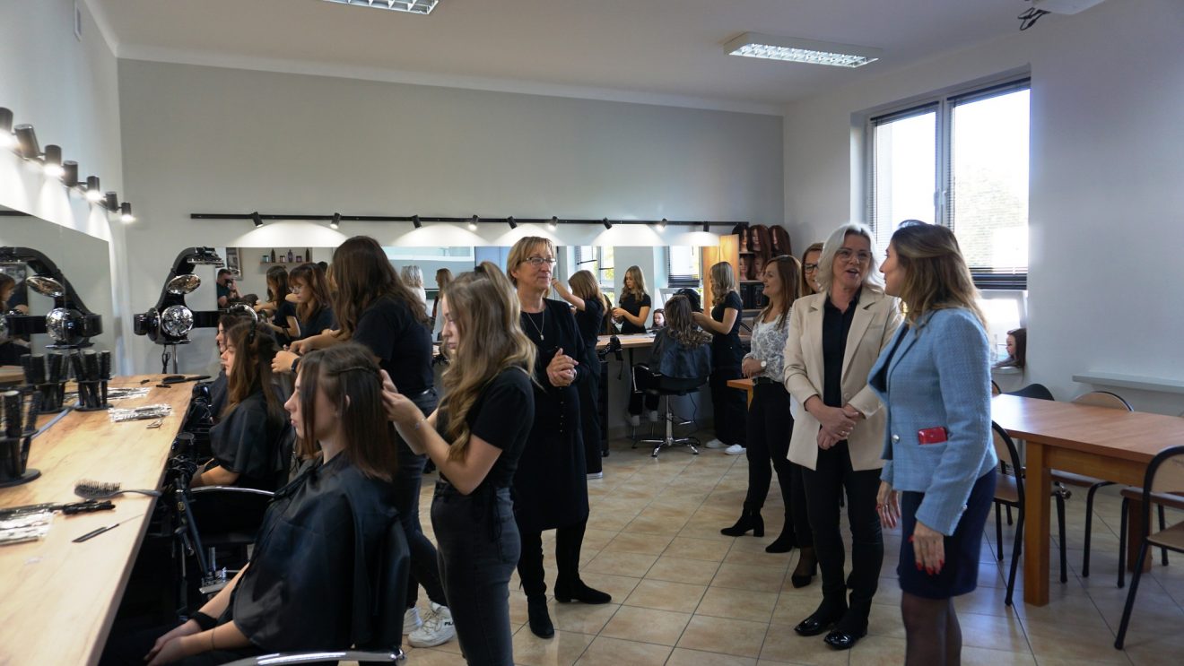 Pracownia fryzjerska w ZS im. KOP oficjalnie otwarta