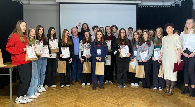 „Żołnierze Wyklęci” gra terenowa w liceum Henryka Sienkiewicza  