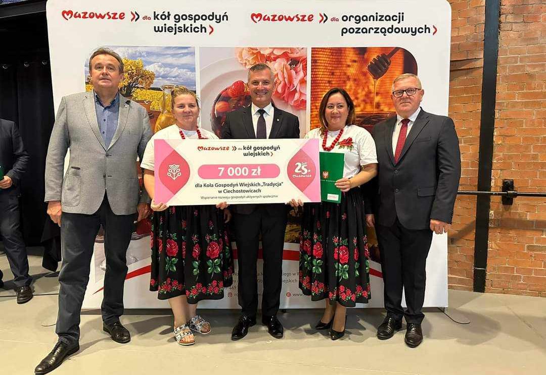 Dotacje dla KGW i organizacji pozarządowych z powiatu szydłowieckiego z samorządu Mazowsza Dotacje dla KGW i organizacji pozarządowych z powiatu szydłowieckiego z samorządu Mazowsza