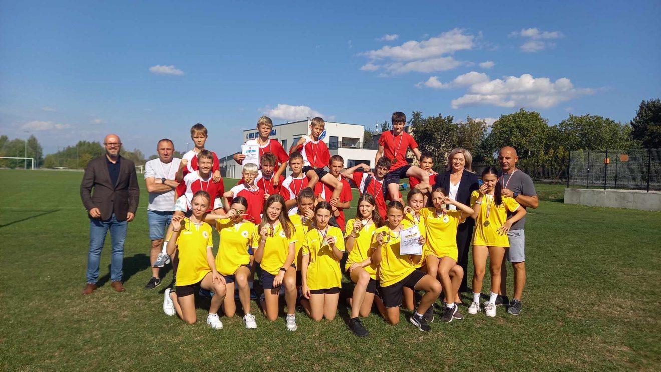 Podsumowanie Sportowego Roku Szkolnego 2022/2023 w Powiecie Szydłowieckim. PSP nr 1 w Szydłowcu sportową potęgą w powiecie szydłowieckim! Podsumowanie Sportowego Roku Szkolnego 2022/2023 w Powiecie Szydłowieckim. PSP nr 1 w Szydłowcu sportową potęgą w powiecie szydłowieckim!