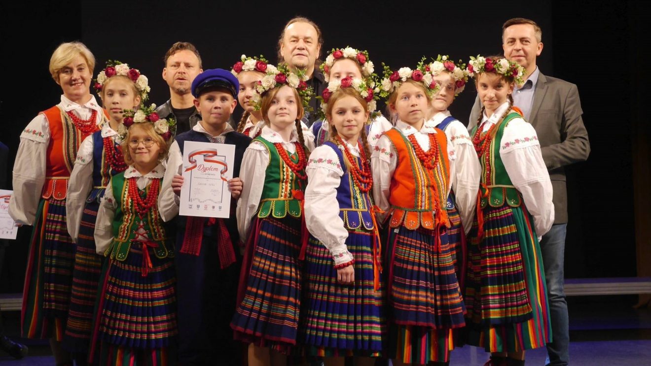 Zespół „Radosne Nutki” finalistą III Regionalnego Przeglądu Pieśni Patriotycznych w Kielcach