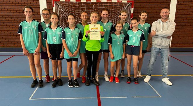 Złote szczypiornistki z szydłowieckiej dwójki