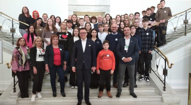 Uczniowie szydłowieckich szkół podstawowych w Sejmie