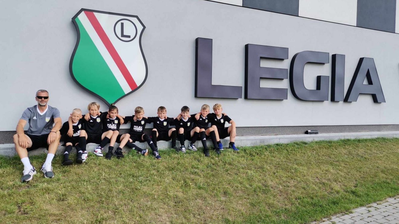 Młodzi piłkarze FFA Szydłowiec trenowali w Legia Training Center