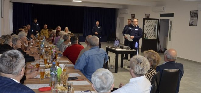 Debata o bezpieczeństwie dla seniorów z gminy Jastrząb