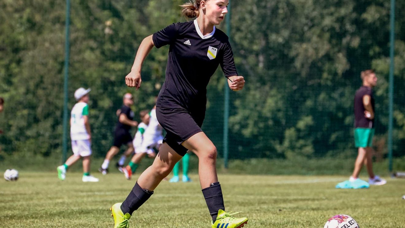 Powołanie zawodniczek piłki nożnej z powiatu szydłowieckiego na konsultację selekcyjną kadry