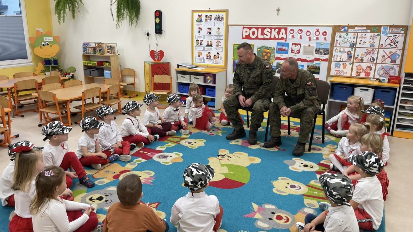 Odwiedziny 6 MBOT w Przedszkolu nr 1 w Szydłowcu