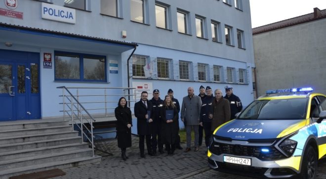 Nowy radiowóz dla szydłowieckiej policji