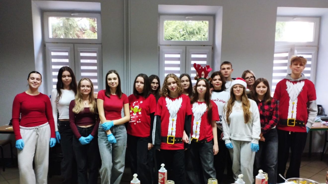 Mikołajki w LO im. Henryka Sienkiewicza w Szydłowcu