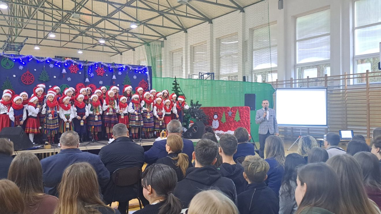 Piknik edukacyjny w PSP im. Świętego Jana Pawła II w Mirowie Piknik edukacyjny w PSP im. Świętego Jana Pawła II w Mirowie