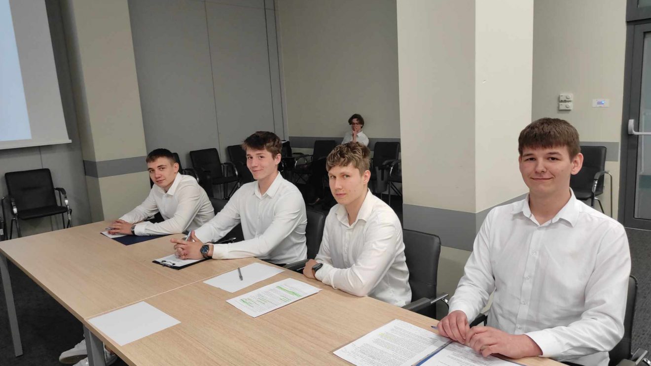 Uczniowie Sienkiewicza z sukcesami