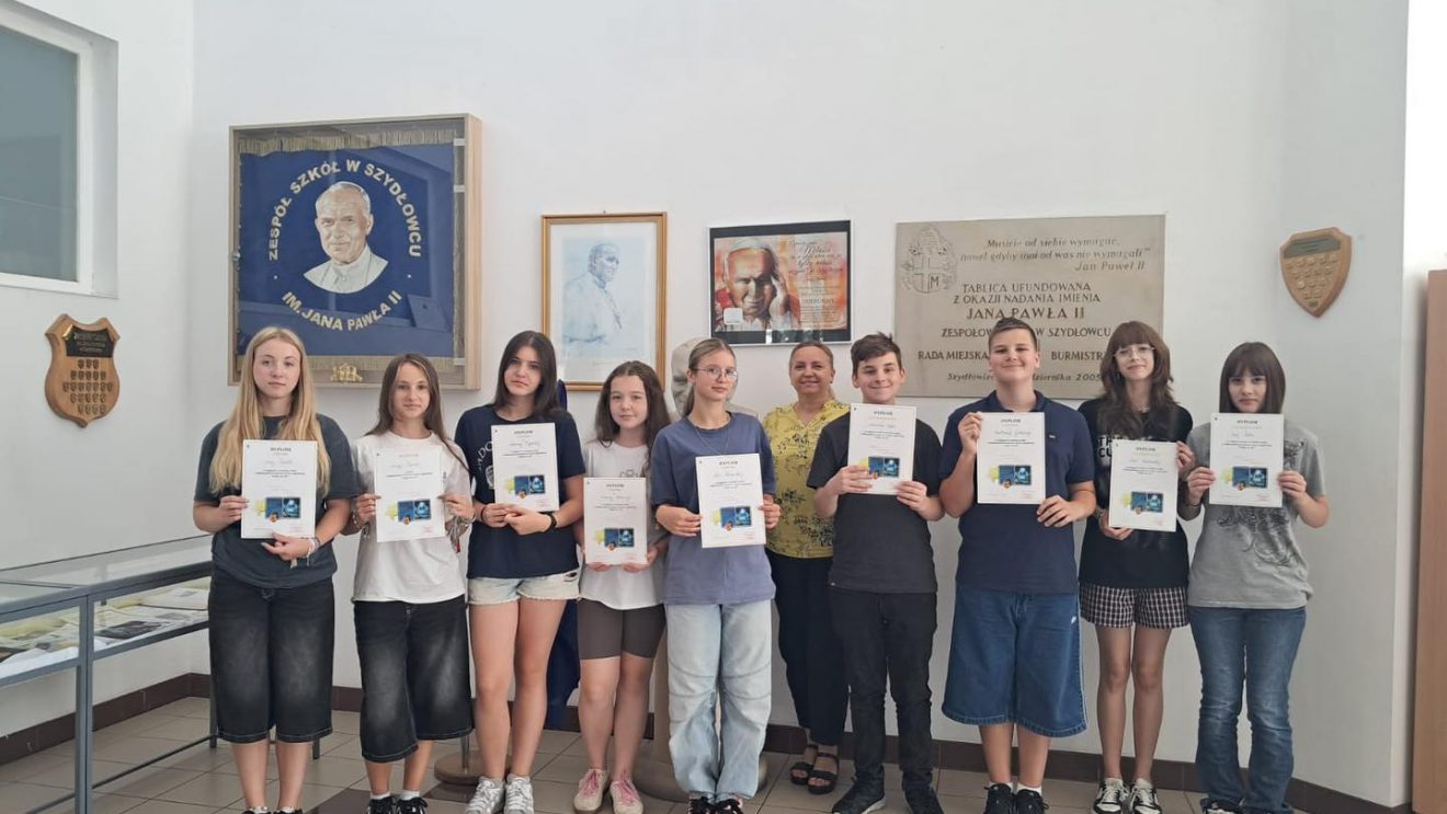 Uczniowie z PSP nr 2 w Szydłowcu z wyróżnieniami w ogólnopolskim konkursie języka angielskiego
