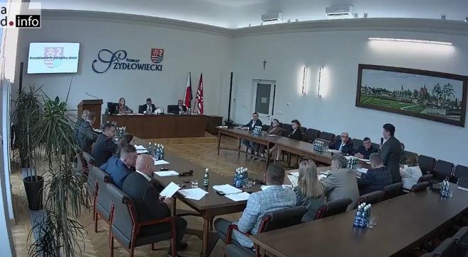 Temat uchodźców wraca na sesję Rady Powiatu w Szydłowcu