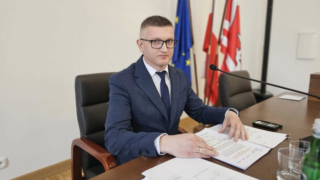 Opozycja chce odwołać przewodniczącego Rady Powiatu w Szydłowcu