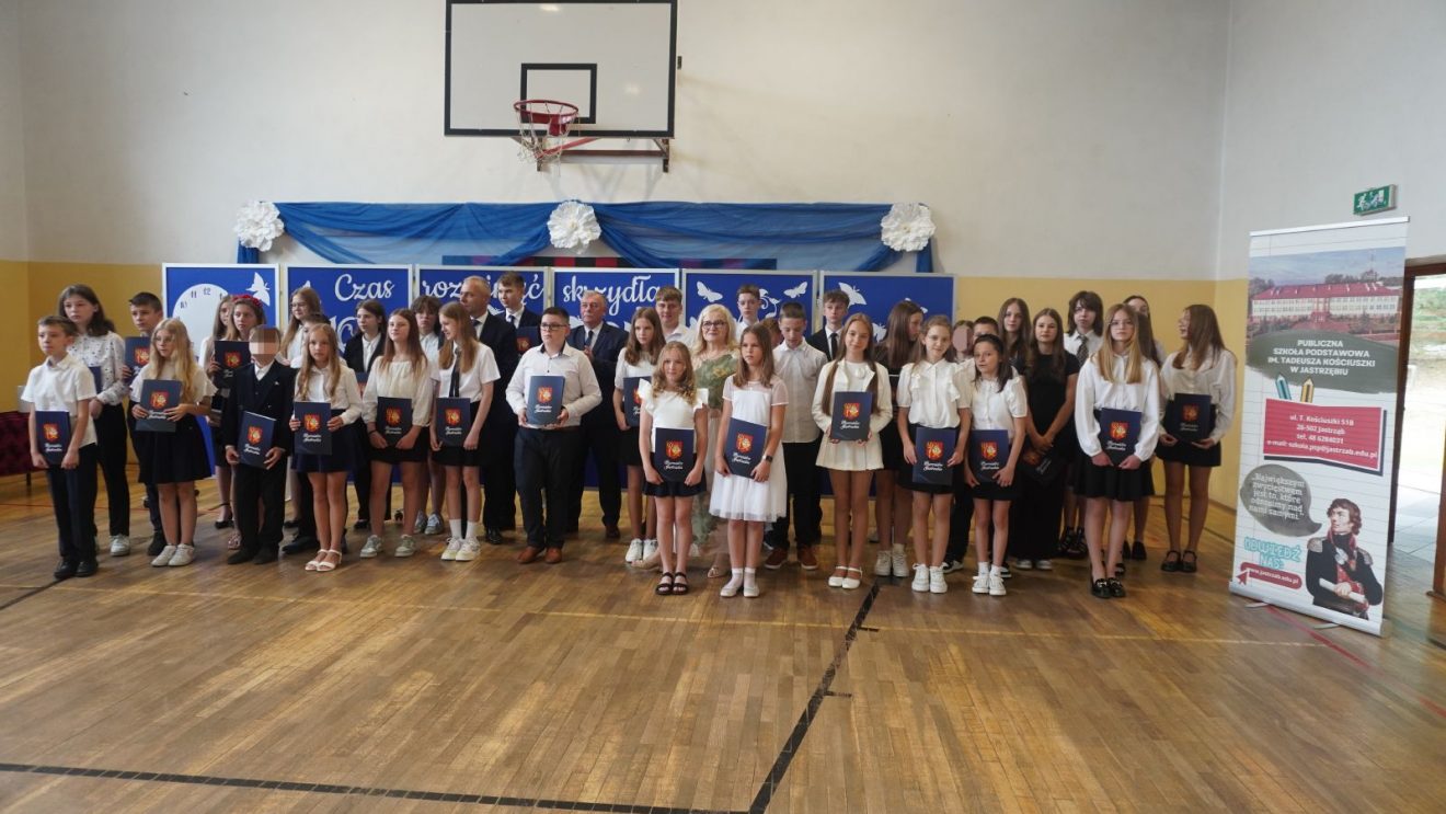 Stypendia dla uczniów z Gminy Jastrząb Stypendia dla uczniów z Gminy Jastrząb