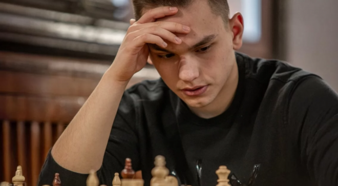 Młody szachista z Szydłowca bije rekordy – Oskar Bugała mistrzem międzynarodowym